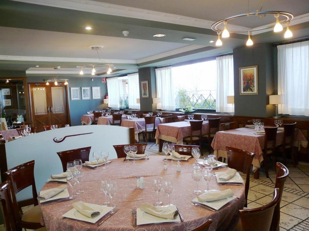 Hotel Restaurante El Tollo Утиел Екстериор снимка