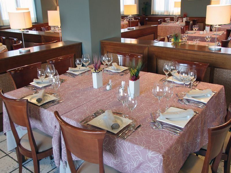 Hotel Restaurante El Tollo Утиел Екстериор снимка